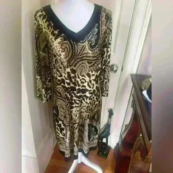 Chicos Ladies dress animal print size (Large) Excellent condition long sleeve. - Picture 8 of 14
